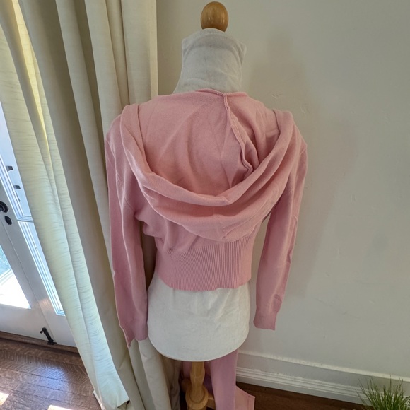 NWOT Pink Cropped Hoodie and wide leg Joggers Set - Picture 7 of 10